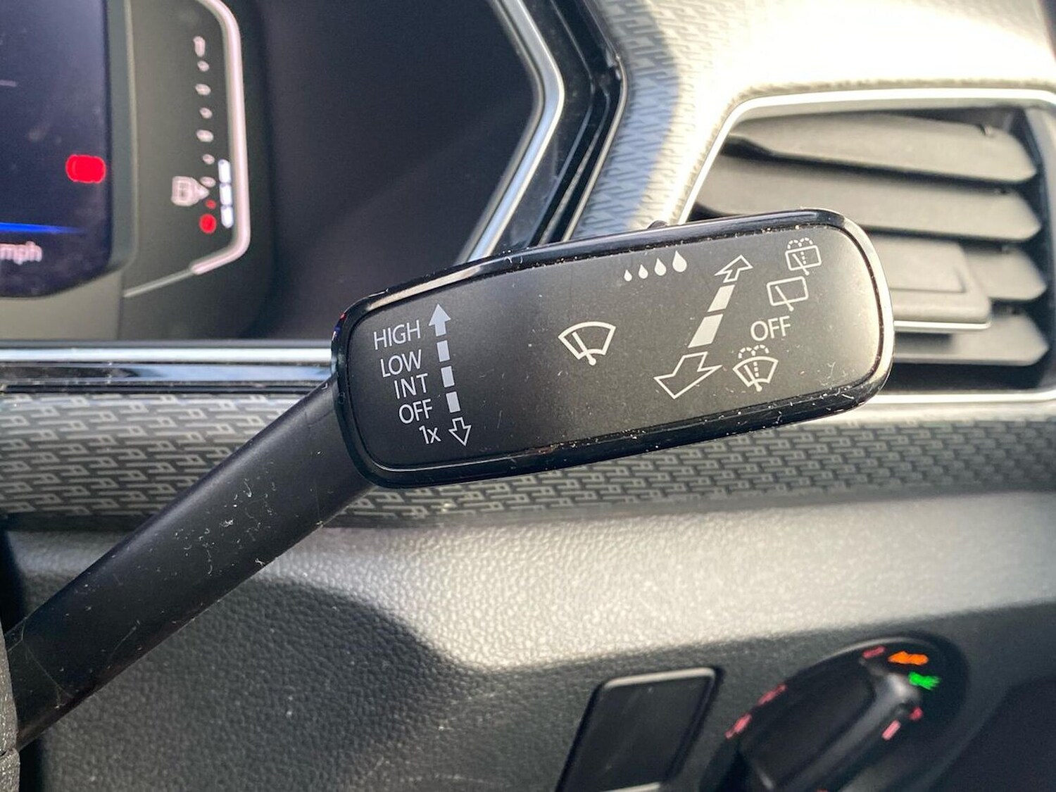 Used Volkswagen T-Cross 2019 for sale - 77603694: Photo 28