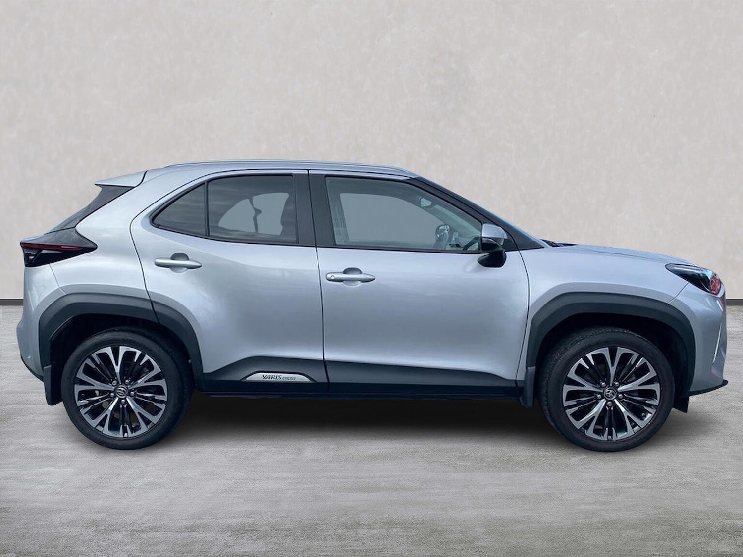 Used Toyota Yaris Cross 2022 for sale - 77488232: Photo 3