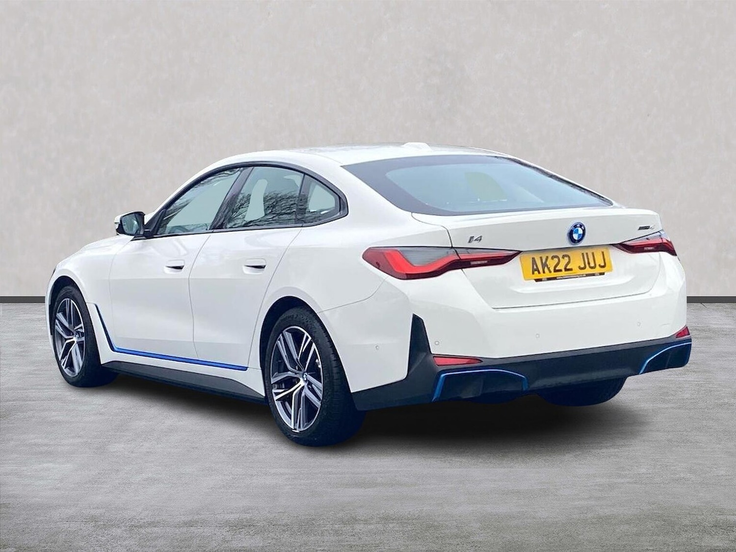 Used BMW i4 2022 for sale - 77528866: Photo 2