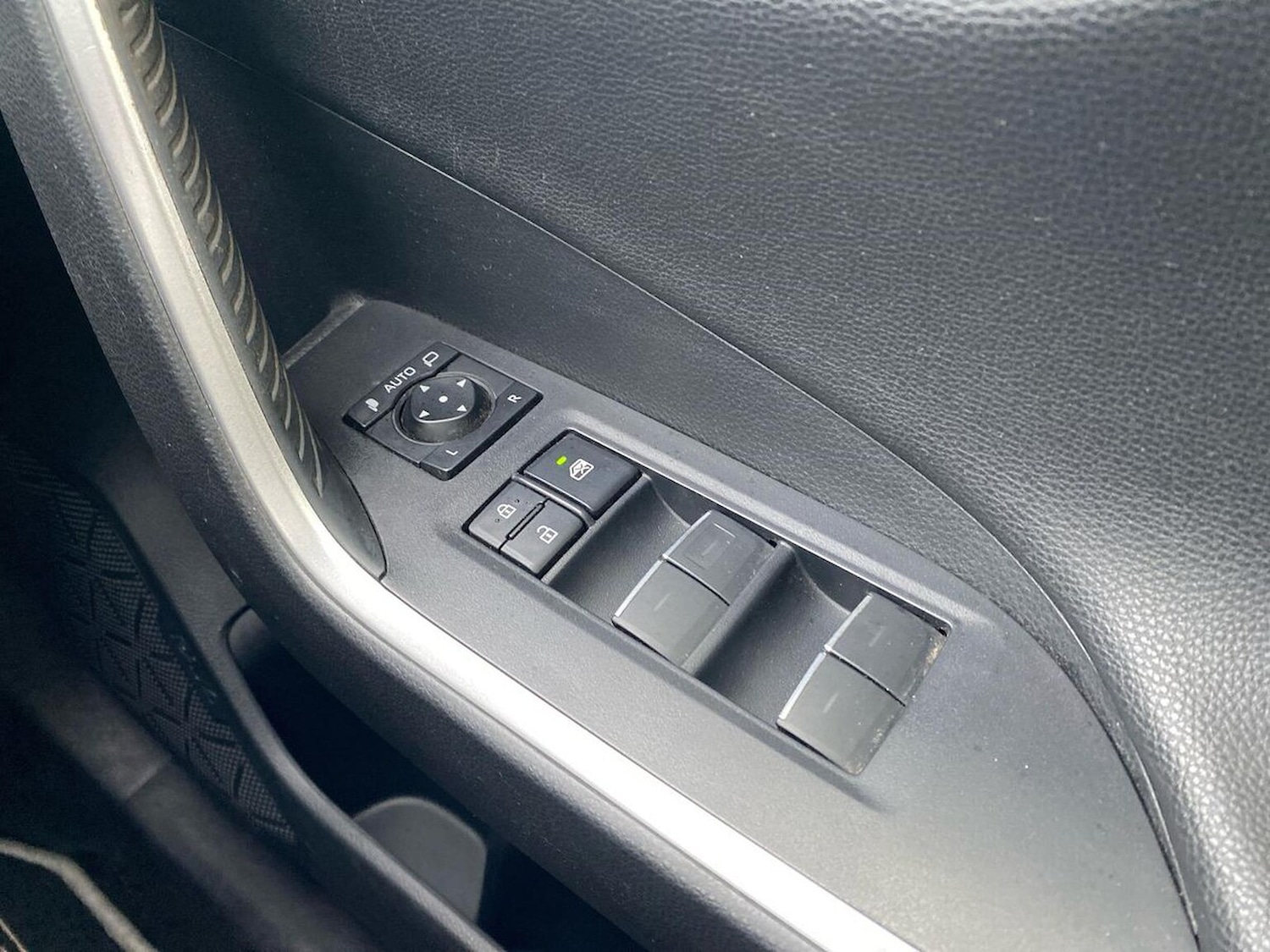 Used Toyota RAV4 2022 for sale - 76436535: Photo 21