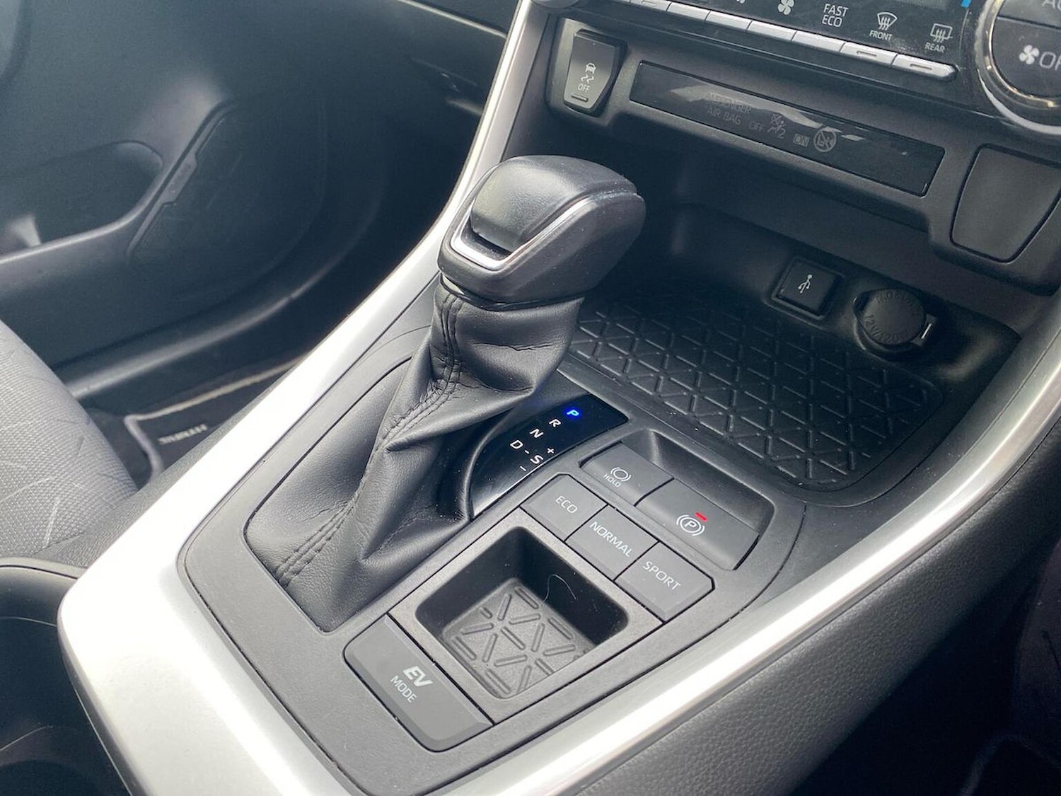 Used Toyota RAV4 2022 for sale - 76436535: Photo 24