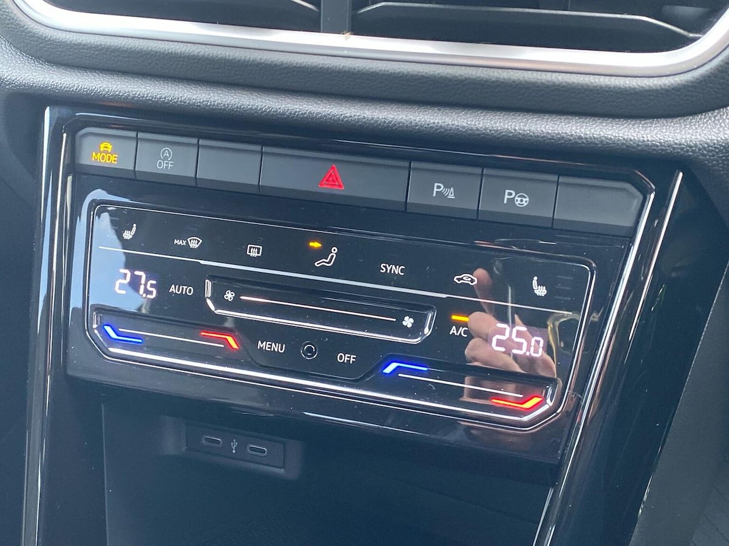 Used Volkswagen T-Roc 2022 for sale - 77676338: Photo 12