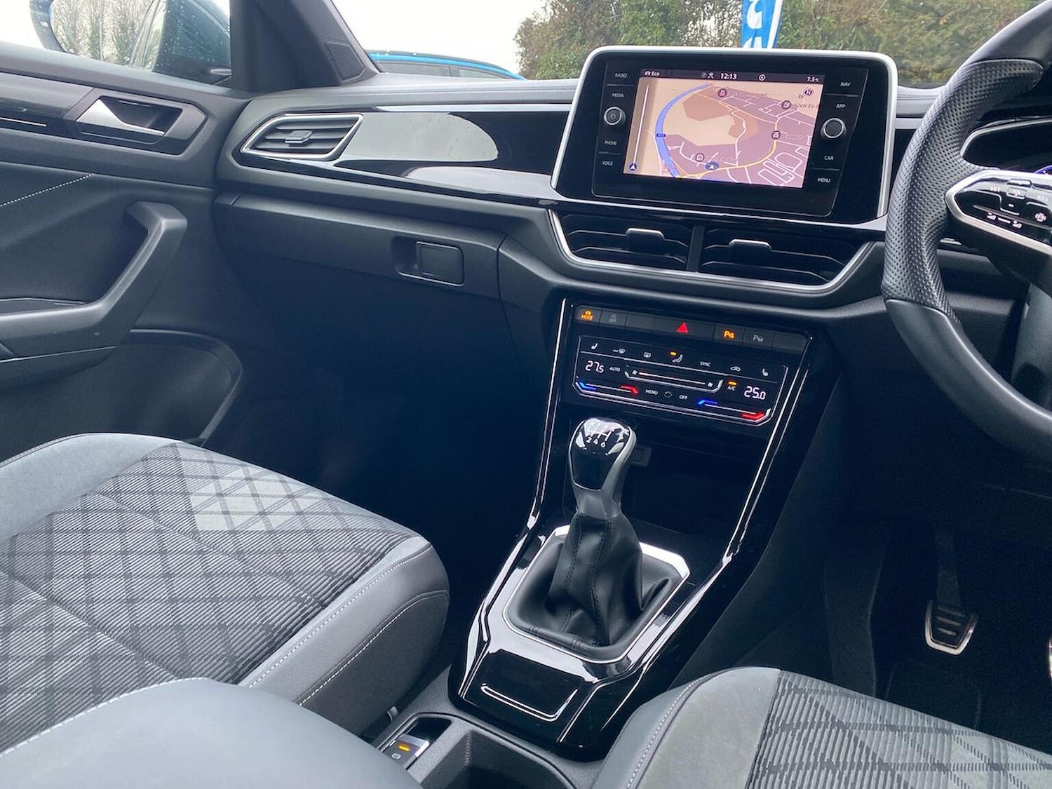 Used Volkswagen T-Roc 2022 for sale - 77676338: Photo 13