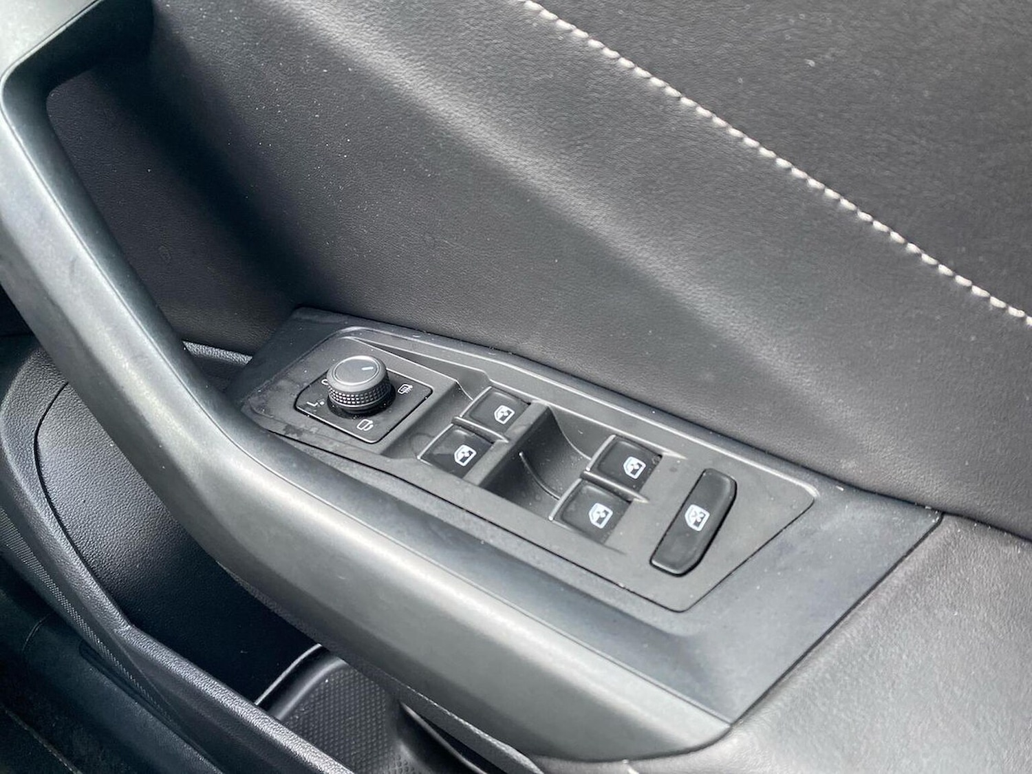 Used Volkswagen T-Roc 2022 for sale - 77676338: Photo 21