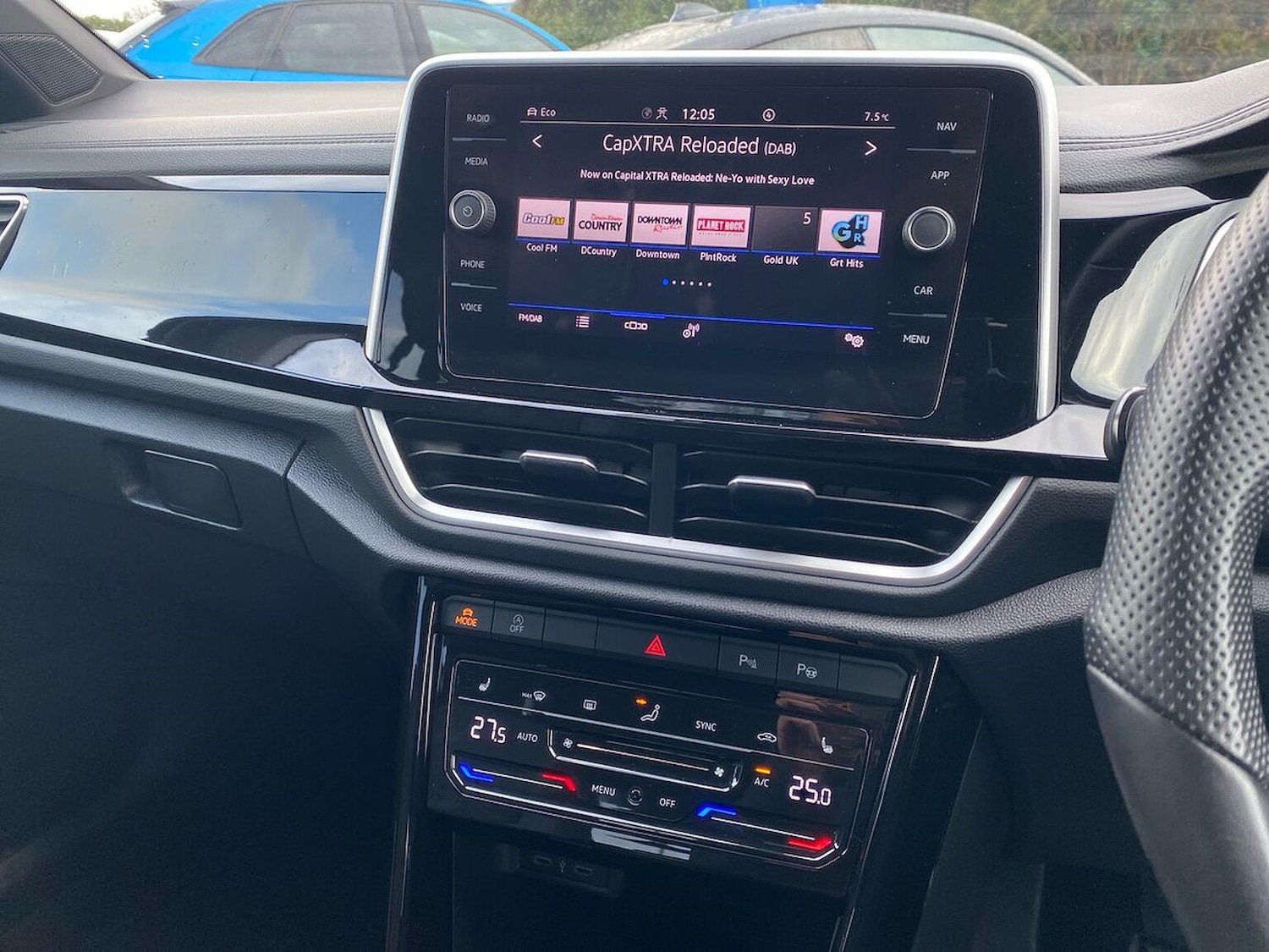 Used Volkswagen T-Roc 2022 for sale - 77676338: Photo 22