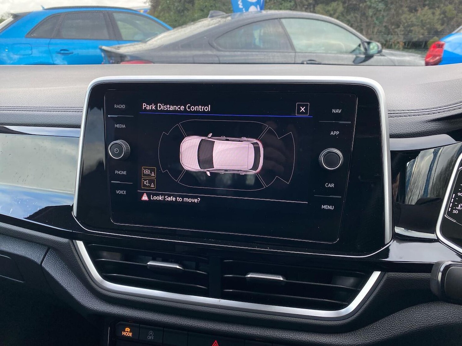 Used Volkswagen T-Roc 2022 for sale - 77676338: Photo 23