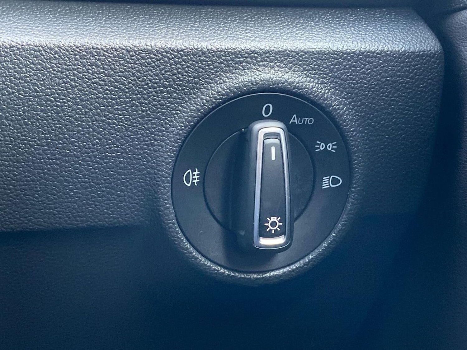 Used Volkswagen T-Roc 2022 for sale - 77676338: Photo 25