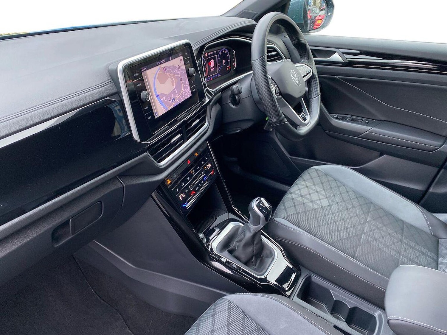 Used Volkswagen T-Roc 2022 for sale - 77676338: Photo 7