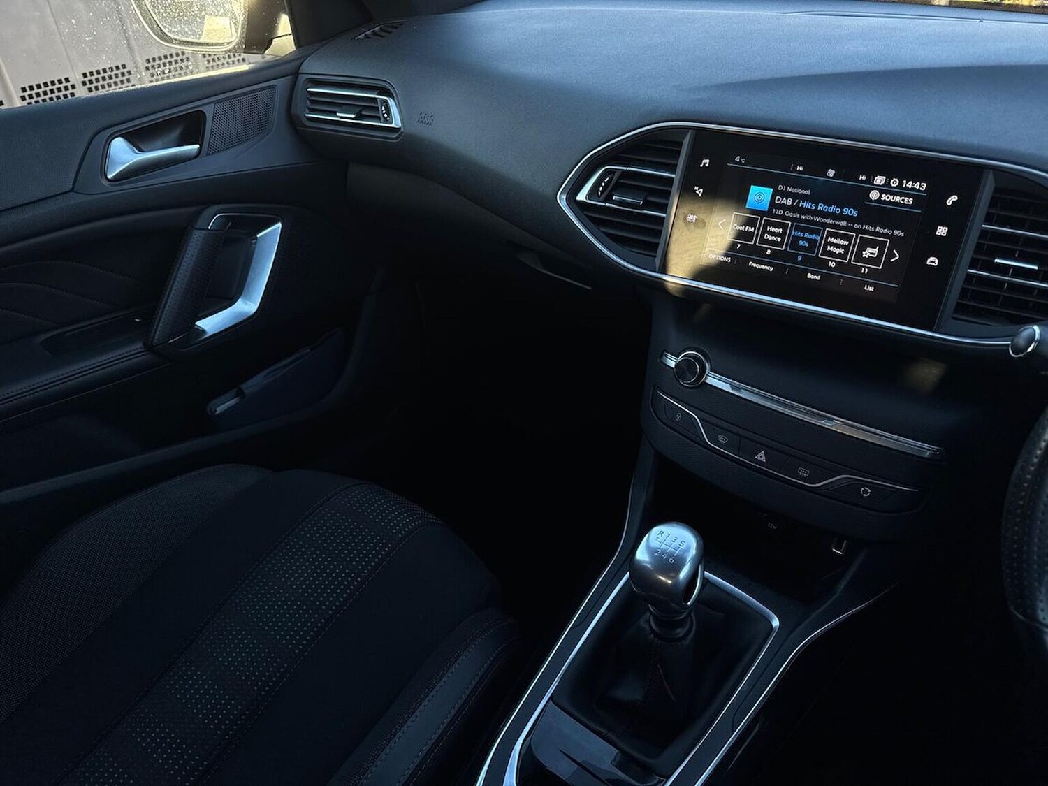 Used Peugeot 308 2018 for sale - 76637776: Photo 13