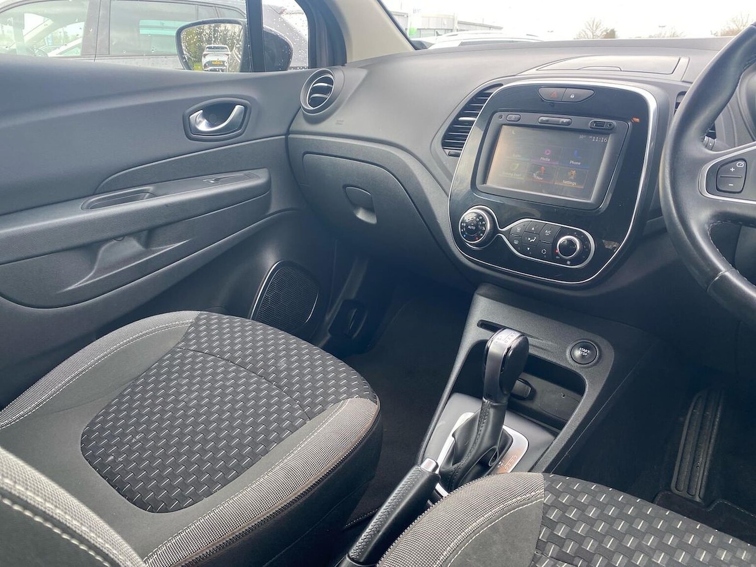 Used Renault Captur 2017 for sale - 78193635: Photo 15