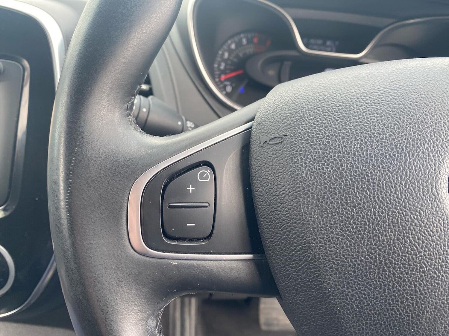 Used Renault Captur 2017 for sale - 78193635: Photo 29