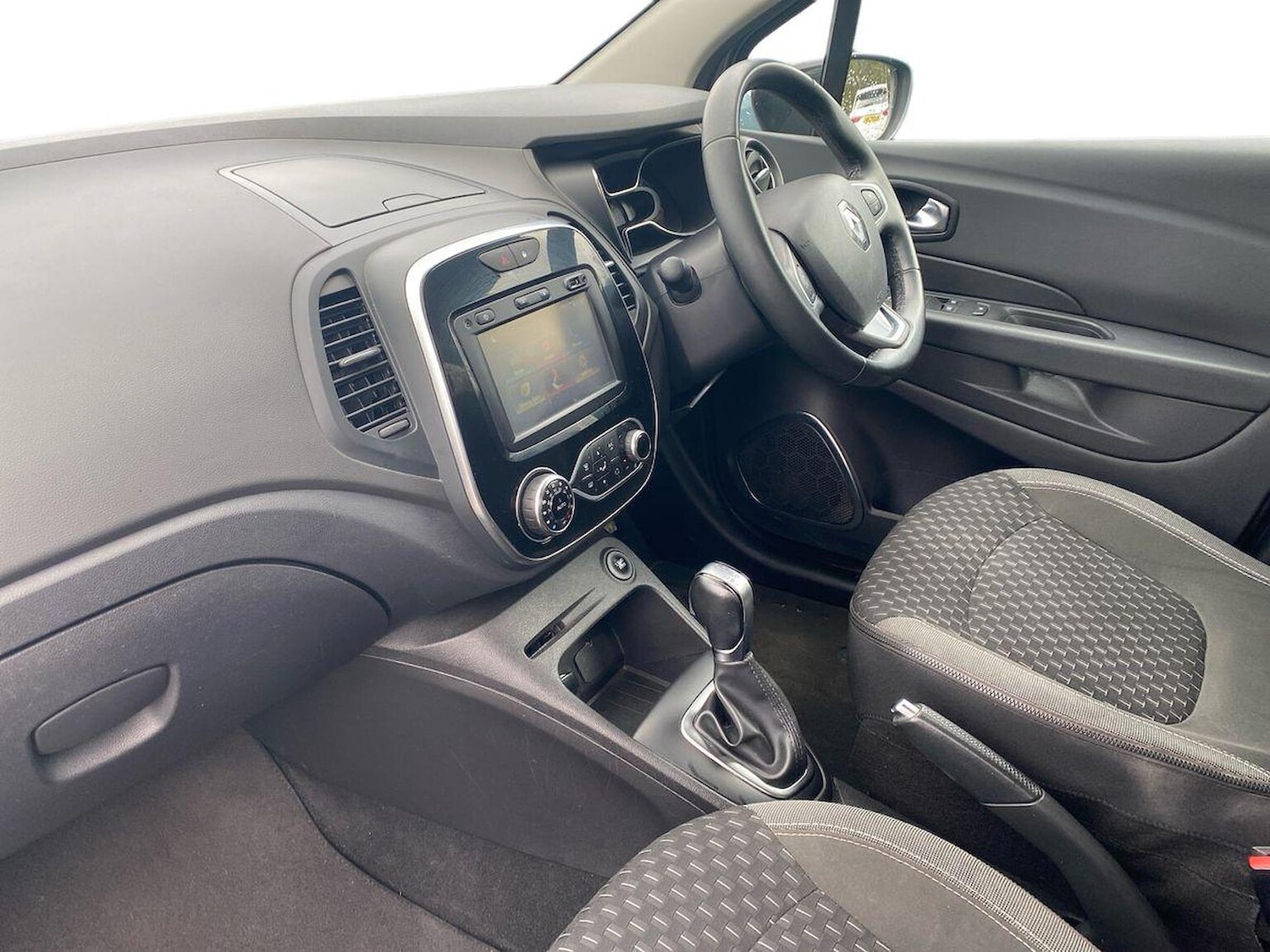 Used Renault Captur 2017 for sale - 78193635: Photo 9