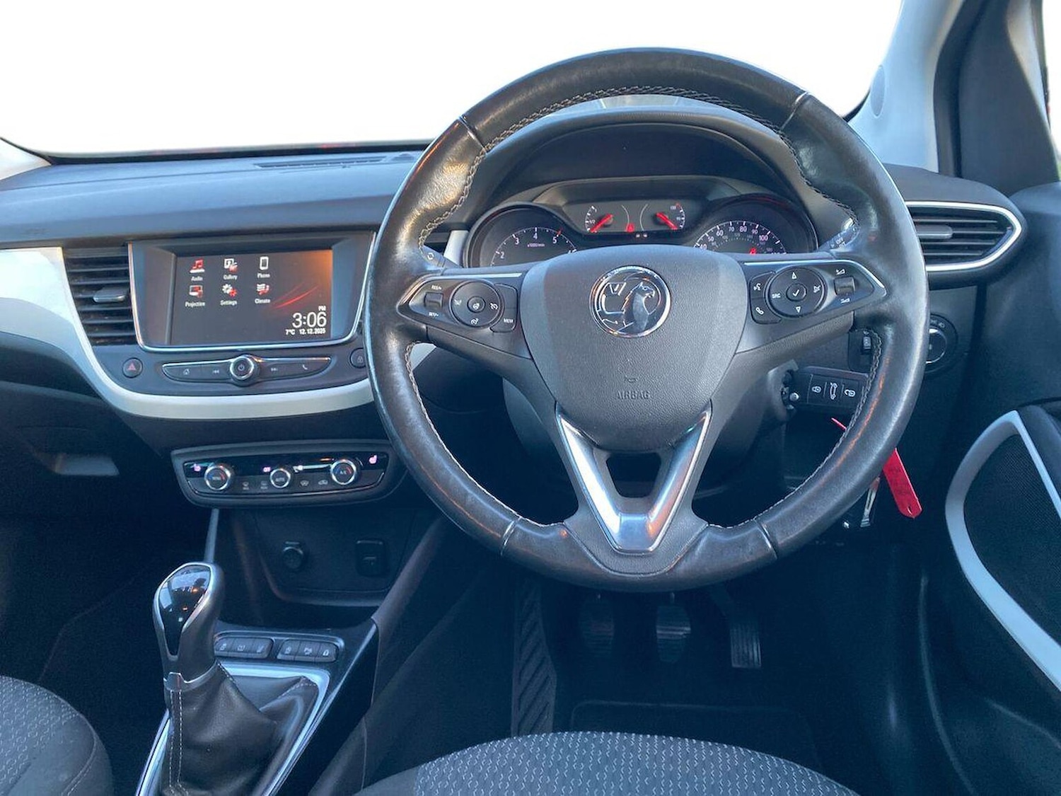 Used Vauxhall Crossland 2021 for sale - 76904980: Photo 9