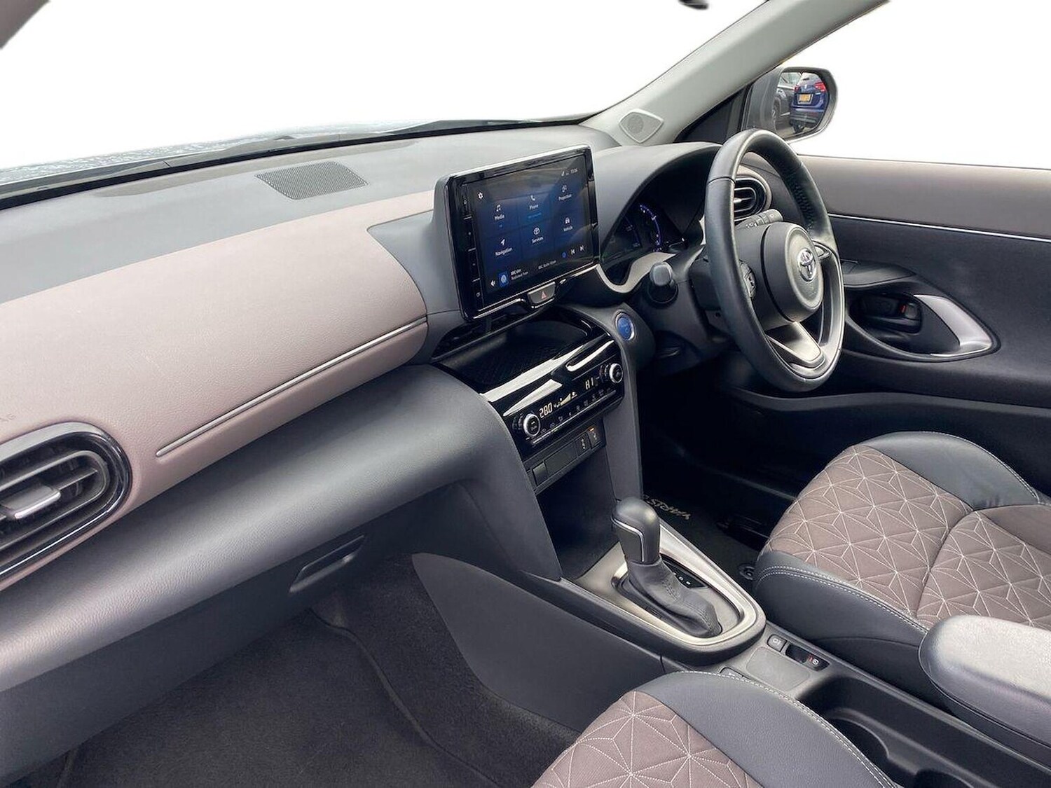 Used Toyota Yaris Cross 2022 for sale - 76292983: Photo 7