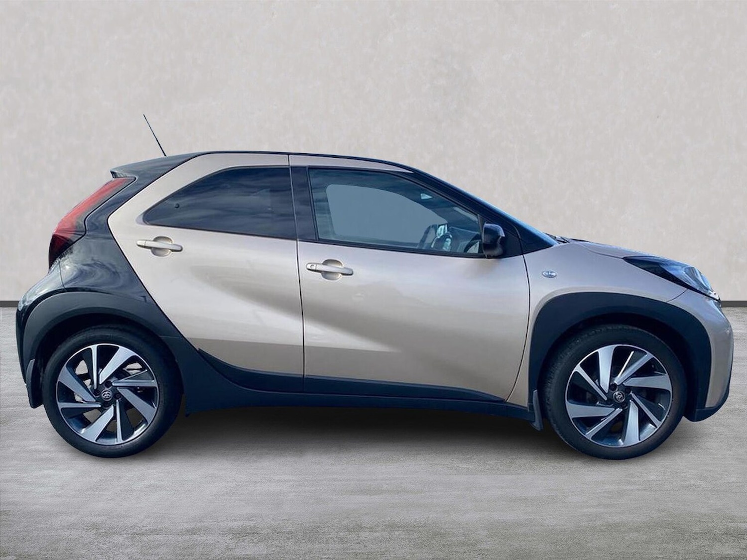 Used Toyota Aygo X 2023 for sale - 78193658: Photo 5