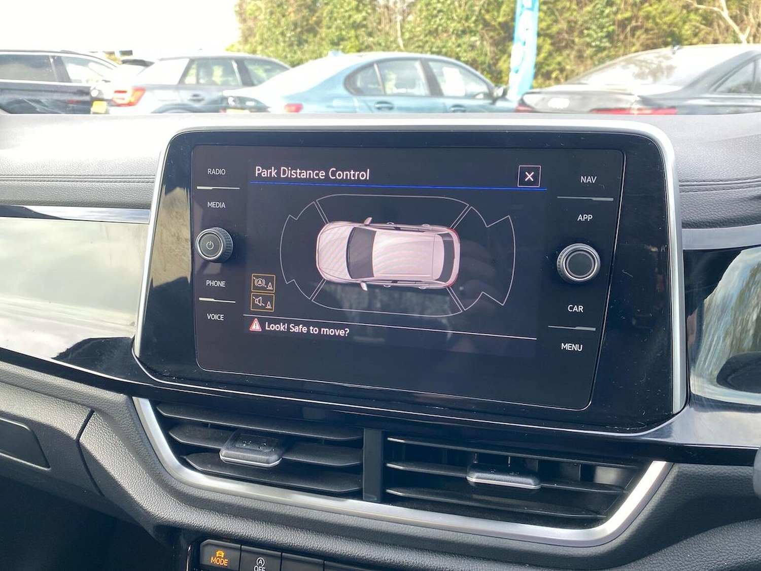 Used Volkswagen T-Roc 2023 for sale - 78193657: Photo 25