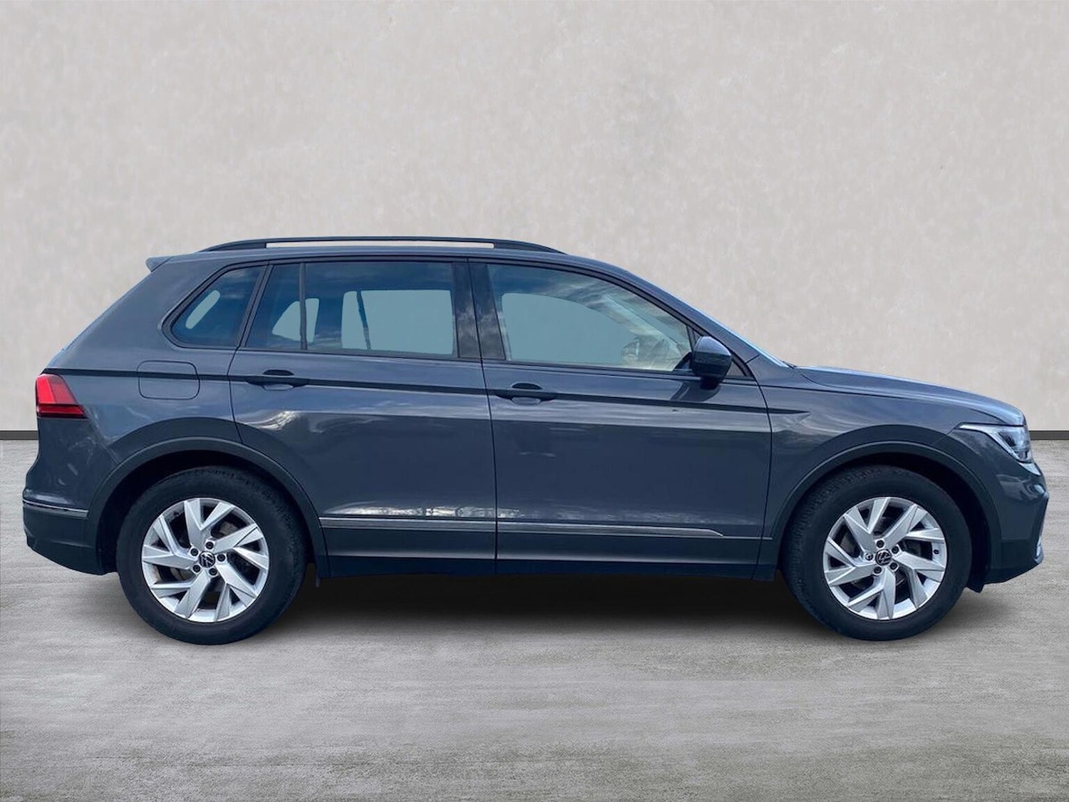 Used Volkswagen Tiguan 2021 for sale - 78193614: Photo 5