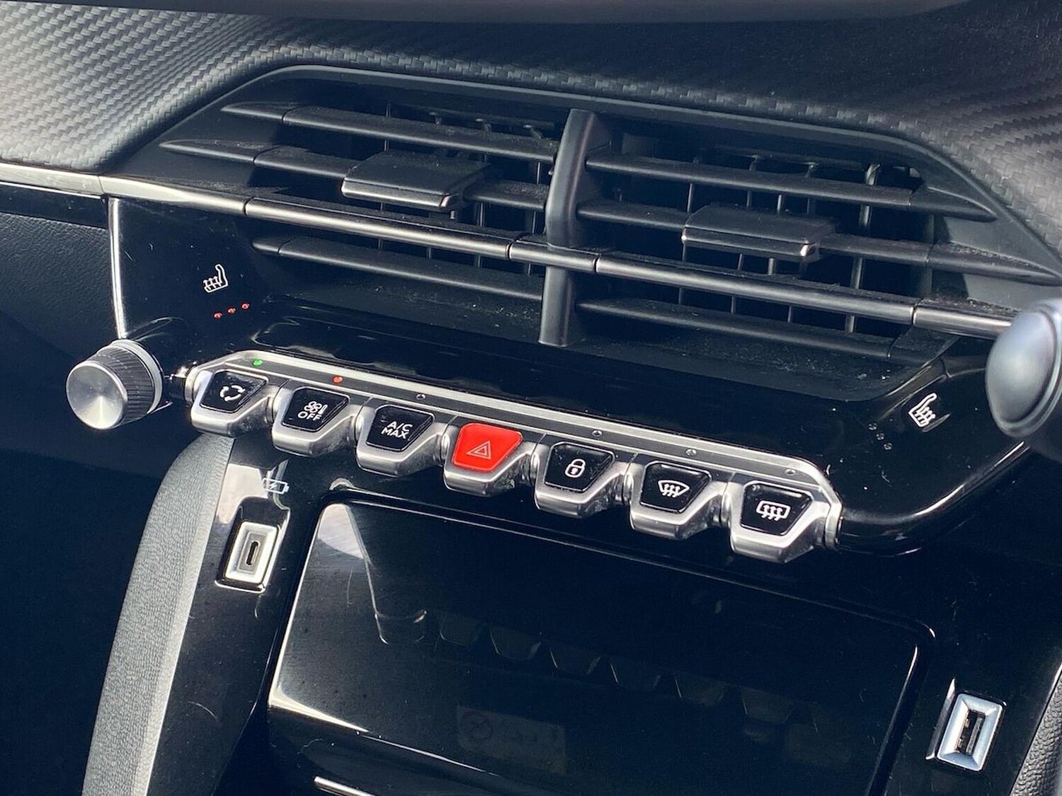 Used Peugeot 2008 2023 for sale - 78193632: Photo 24