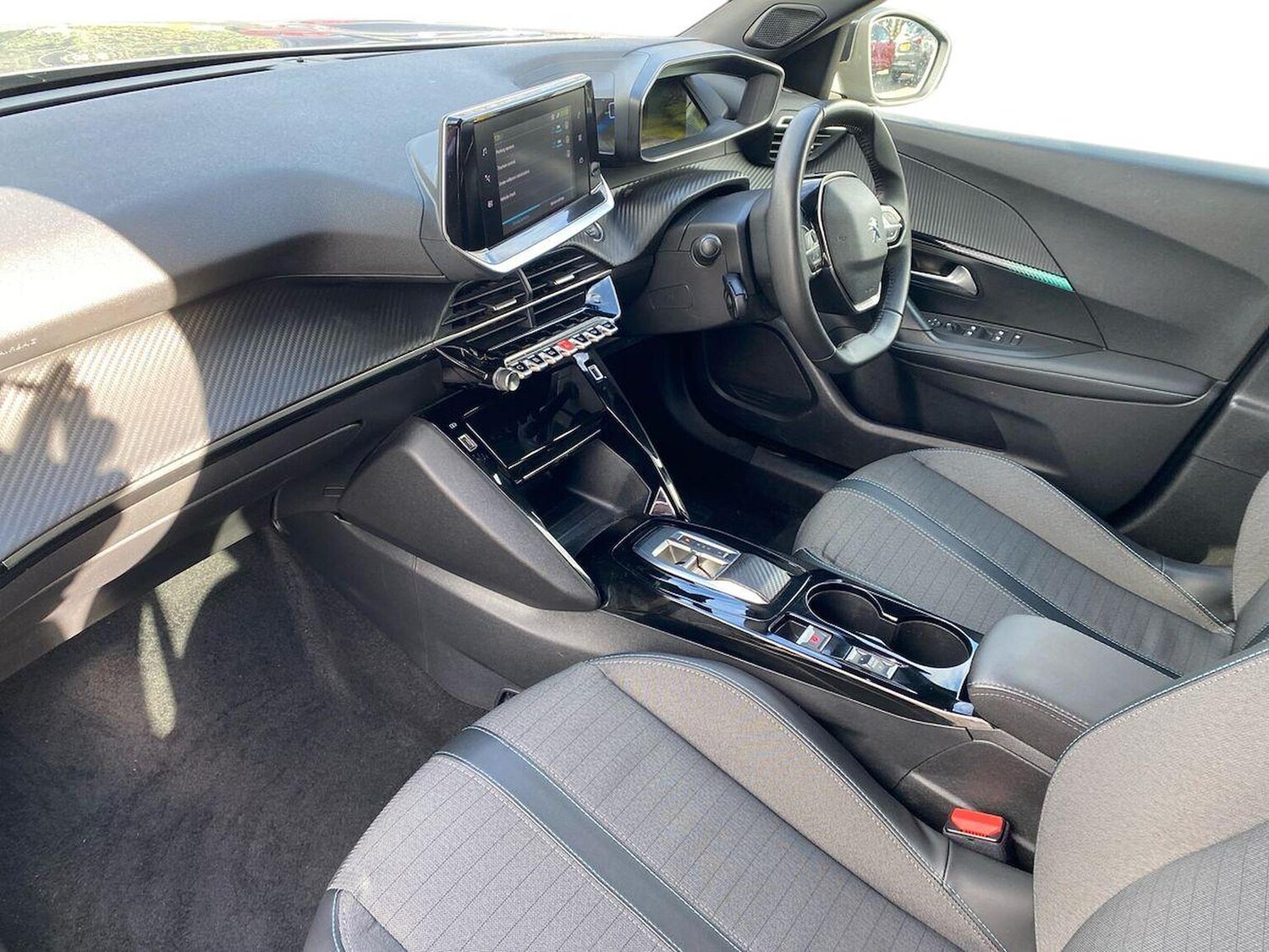 Used Peugeot 2008 2023 for sale - 78193632: Photo 9