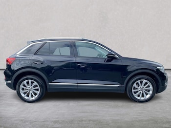 Used Volkswagen T-Roc 2023 for sale - 79266708: Photo