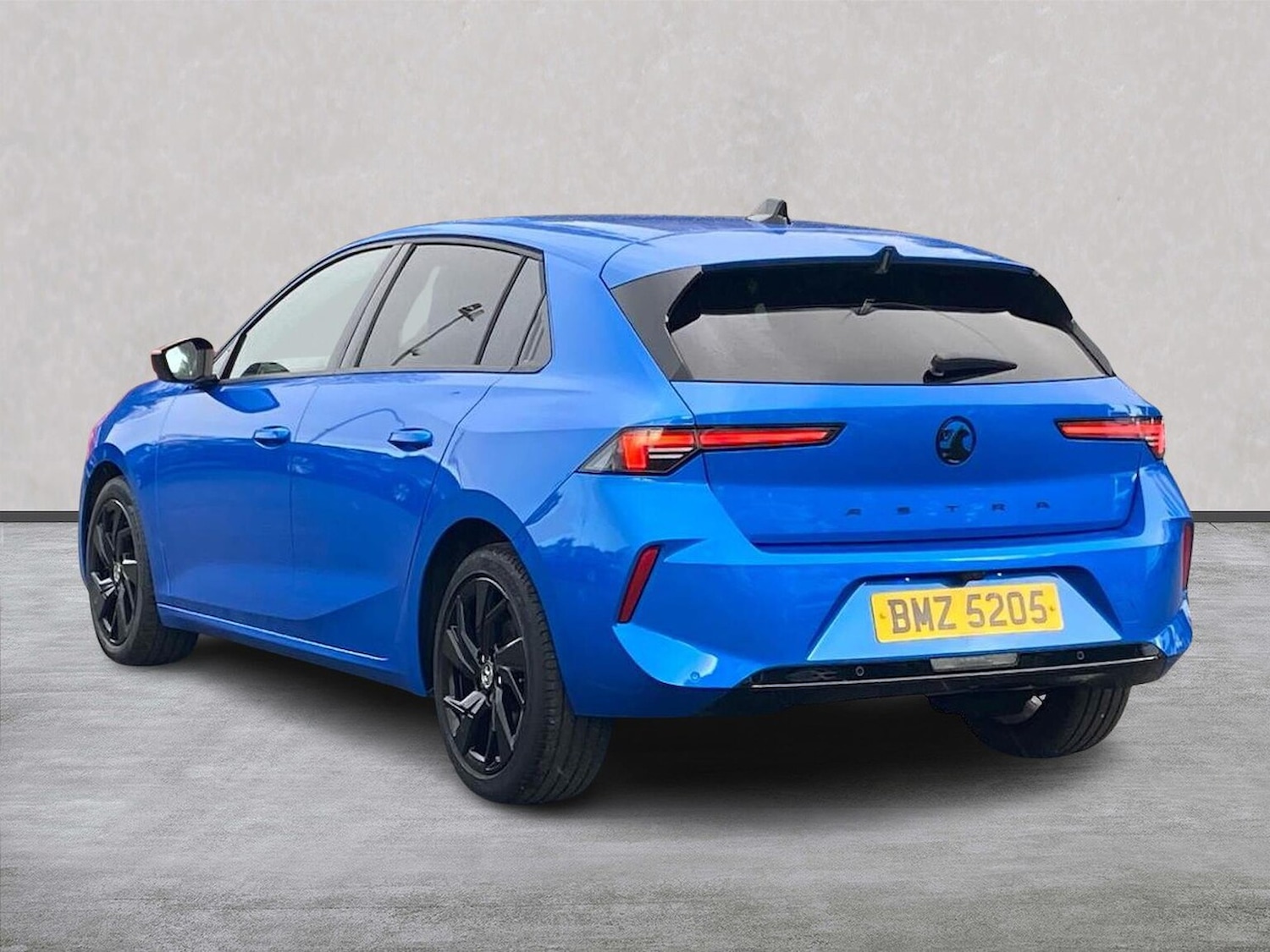 Used Vauxhall Astra 2023 for sale - 76292984: Photo 2