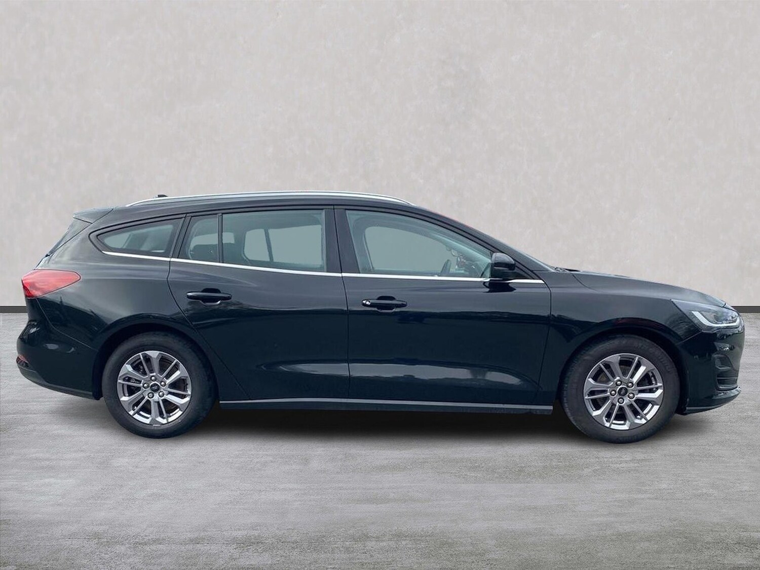 Used Ford Focus 2023 for sale - 76335183: Photo 3