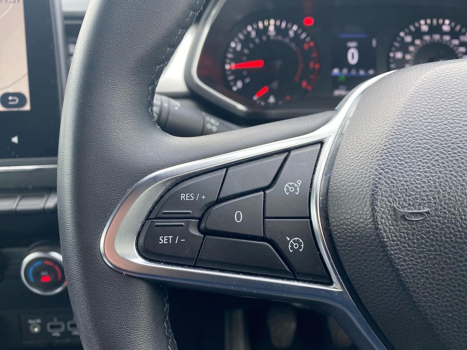 Used Renault Captur 2022 for sale - 76347006: Photo 27