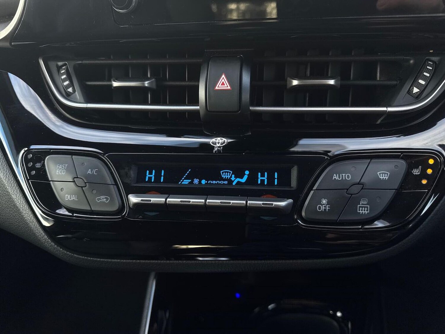 Used Toyota C-HR 2020 for sale - 76510696: Photo 12