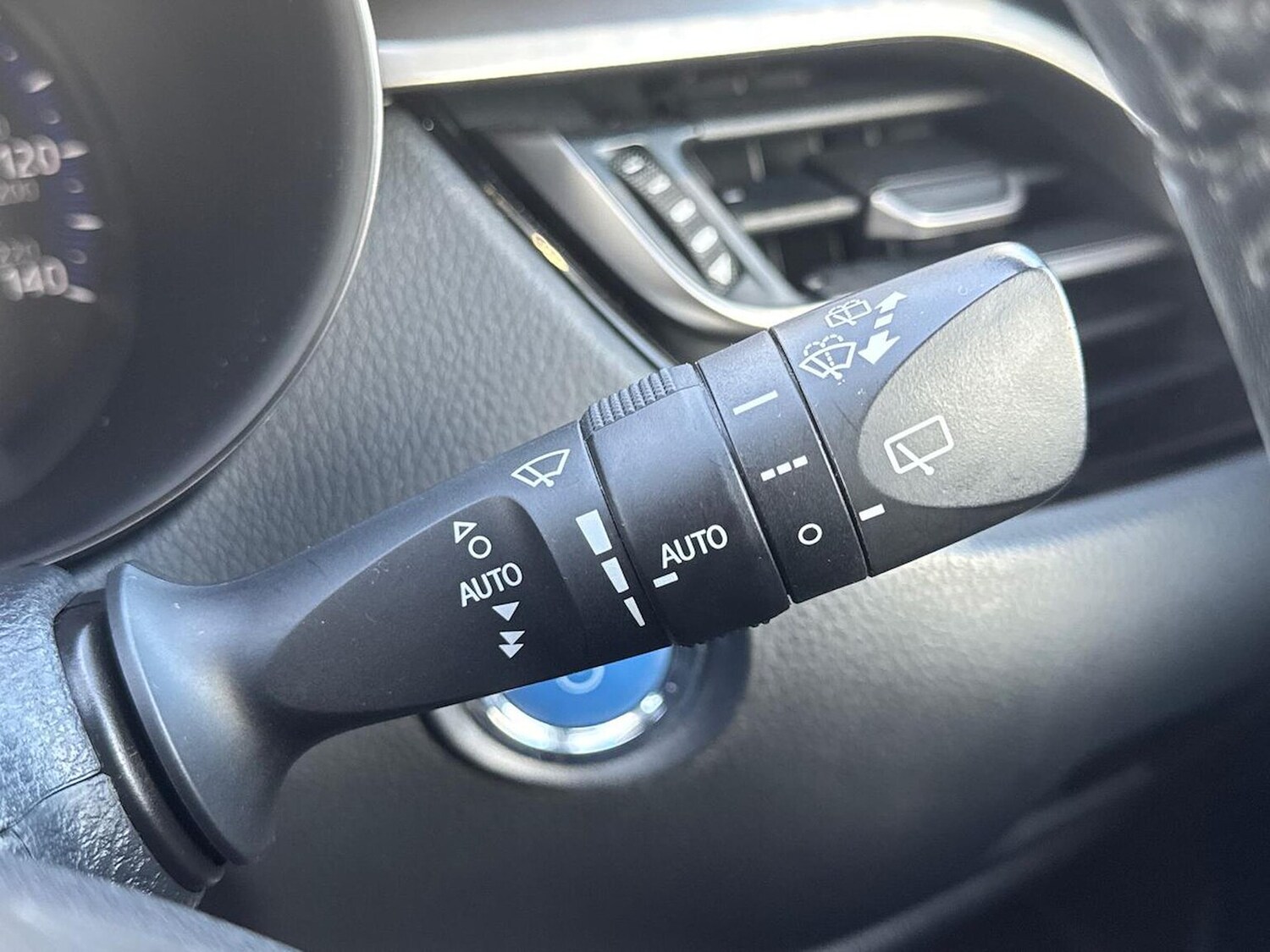 Used Toyota C-HR 2020 for sale - 76510696: Photo 28