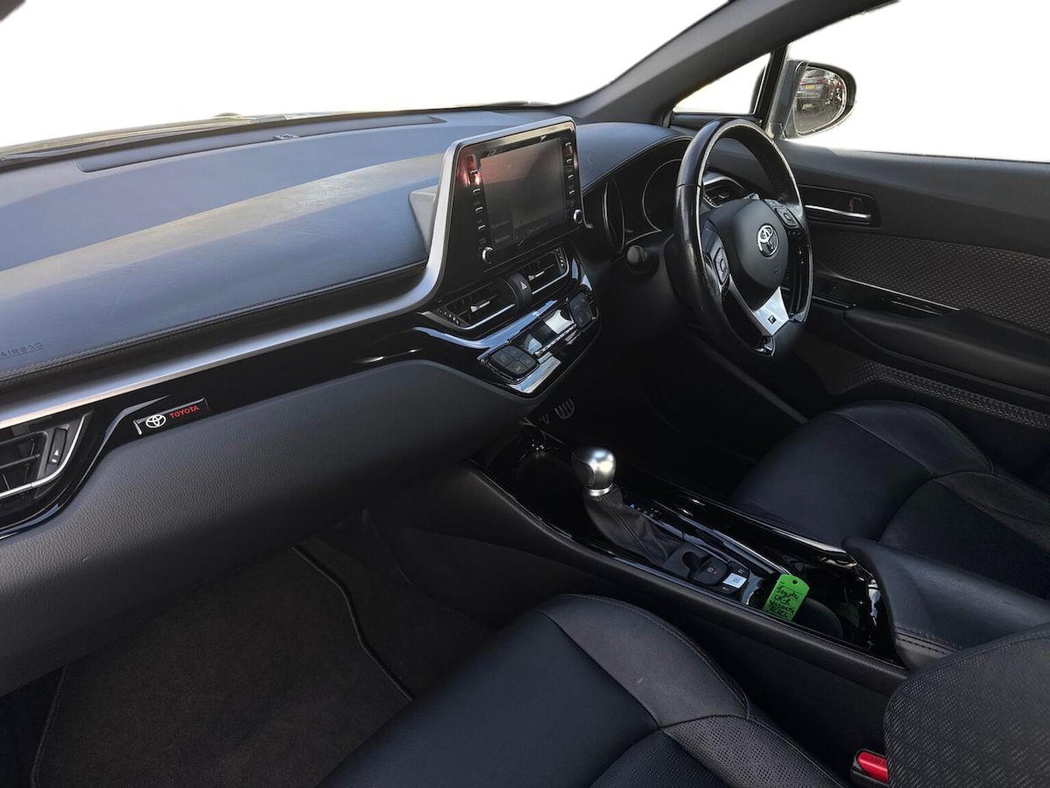 Used Toyota C-HR 2020 for sale - 76510696: Photo 7