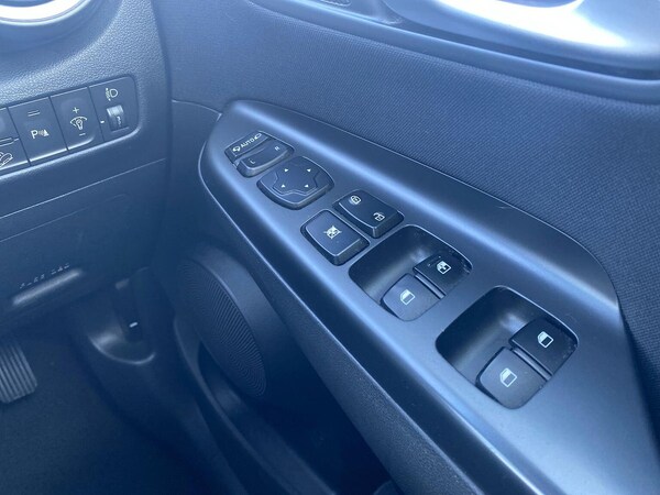 Used Hyundai KONA 2022 for sale - 75598982: Photo 21