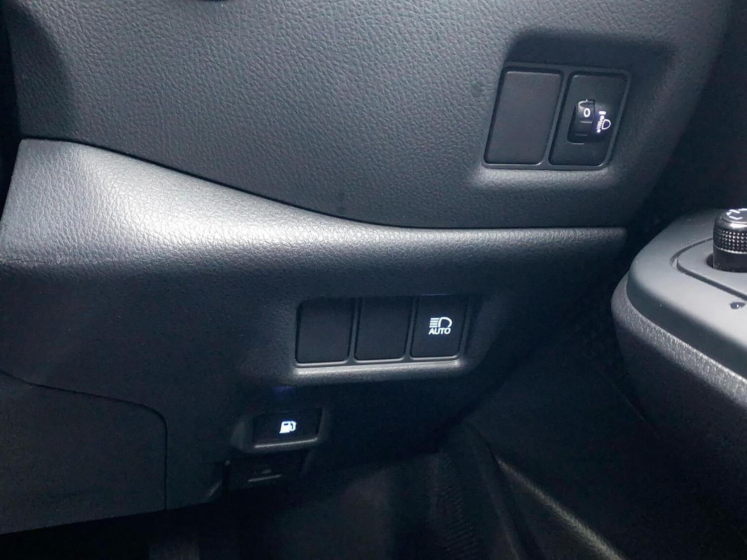 Used Toyota C-HR 2022 for sale - 77707385: Photo 24