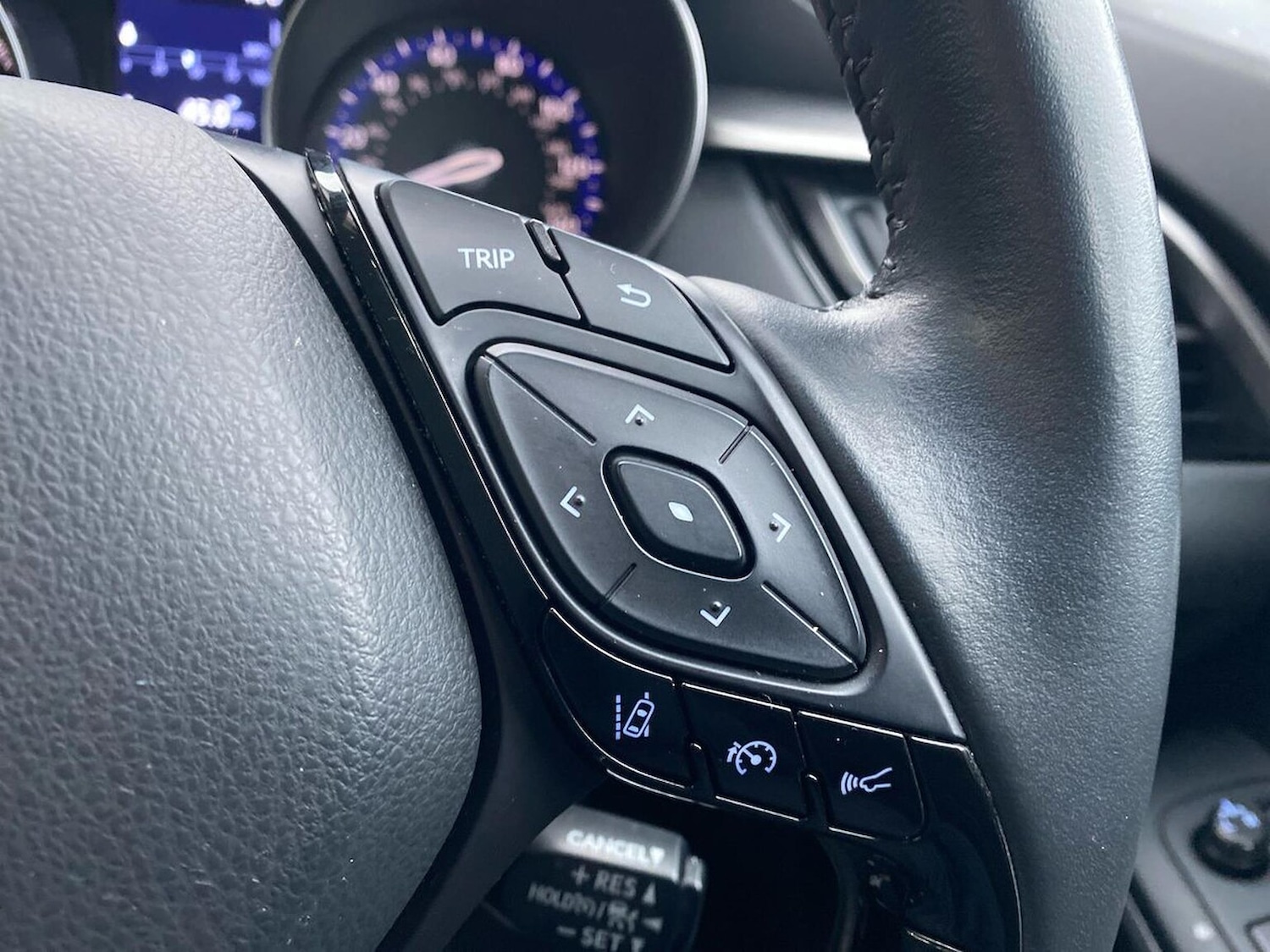 Used Toyota C-HR 2022 for sale - 77707385: Photo 25