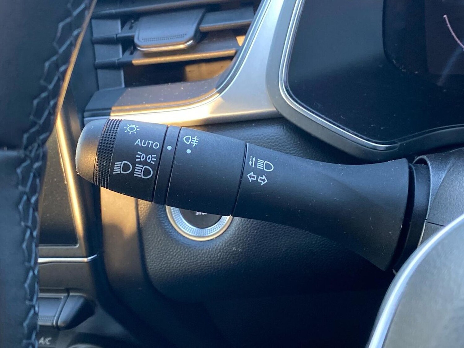 Used Renault Captur 2023 for sale - 78192595: Photo 31