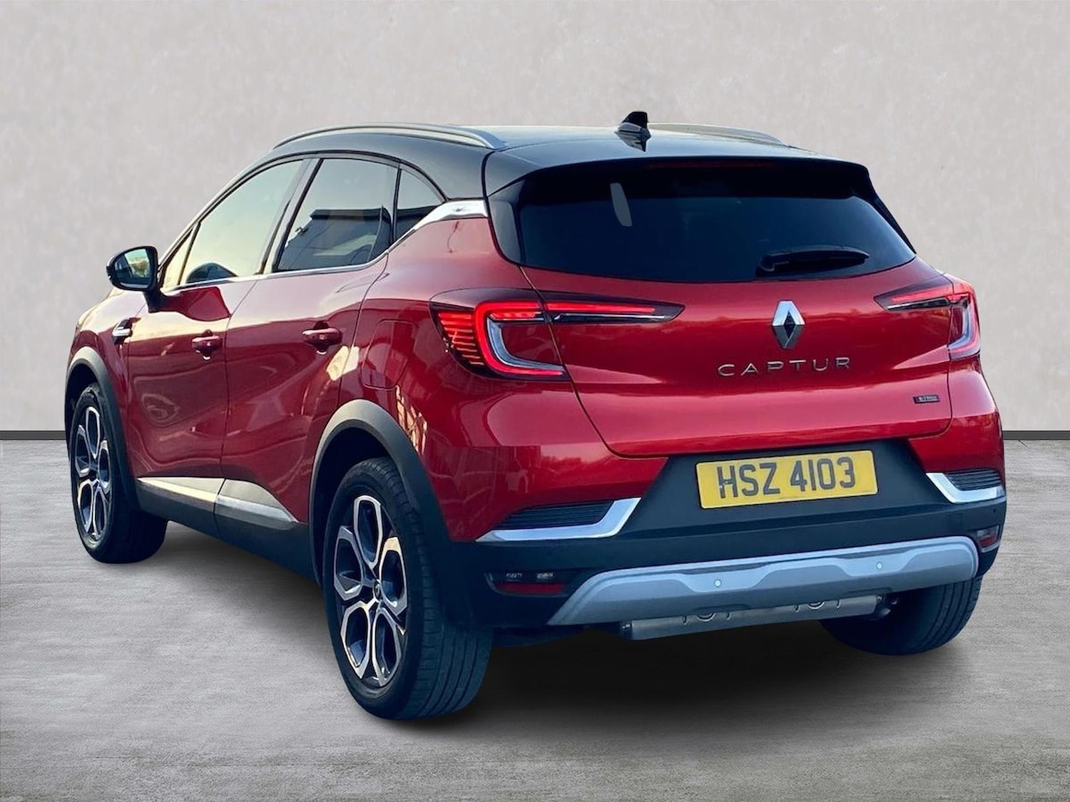 Used Renault Captur 2023 for sale - 78192595: Photo 4