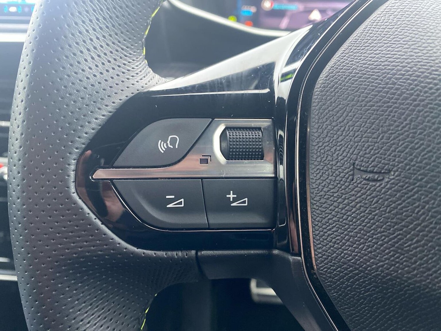 Used Peugeot 2008 2022 for sale - 76651217: Photo 27