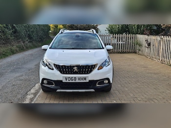 Used Peugeot 2008 2018 for sale - 76065752: Photo