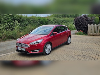 Used Ford Focus 2015 for sale - 75404510: Photo