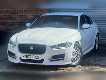 Used Jaguar XE 2017 for sale - 78383944: Photo