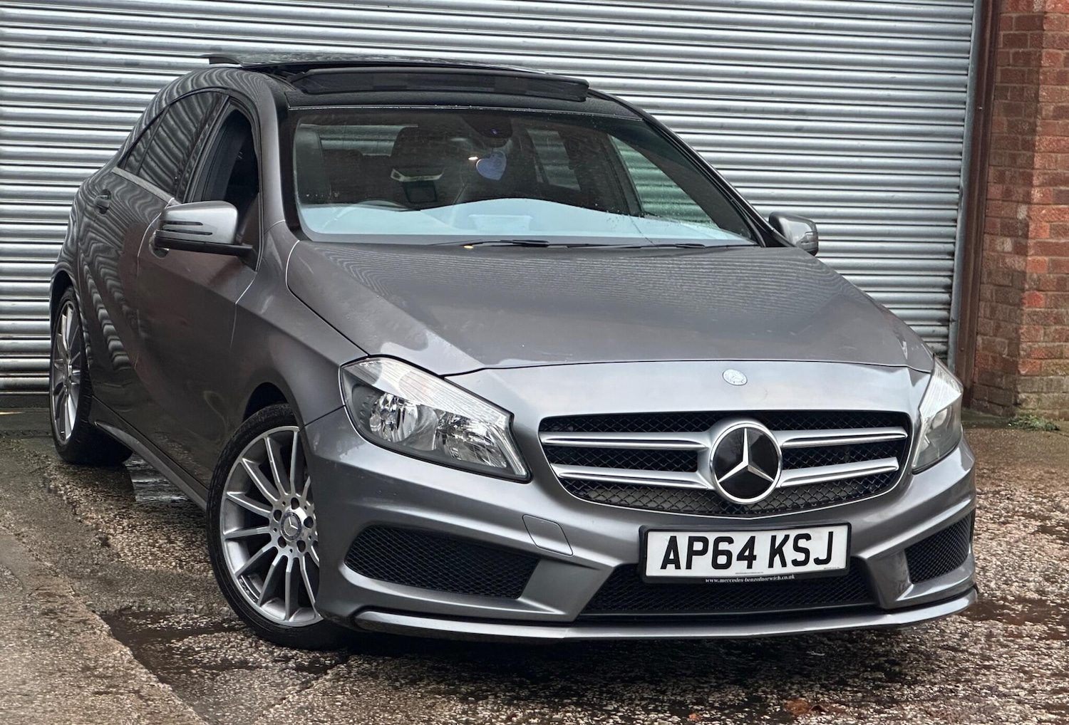Used Mercedes-Benz A-Class 2015 for sale - 76592629: Photo 1