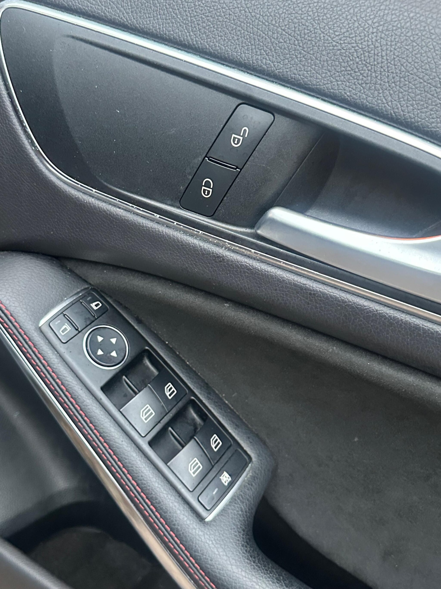 Used Mercedes-Benz A-Class 2015 for sale - 76592629: Photo 30