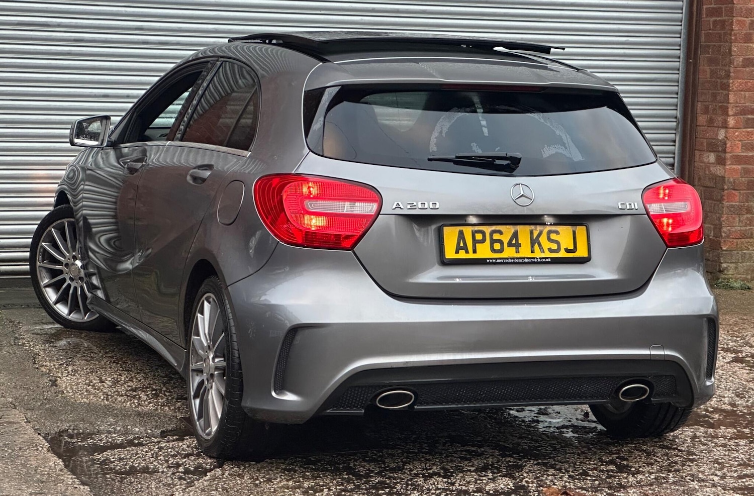 Used Mercedes-Benz A-Class 2015 for sale - 76592629: Photo 5