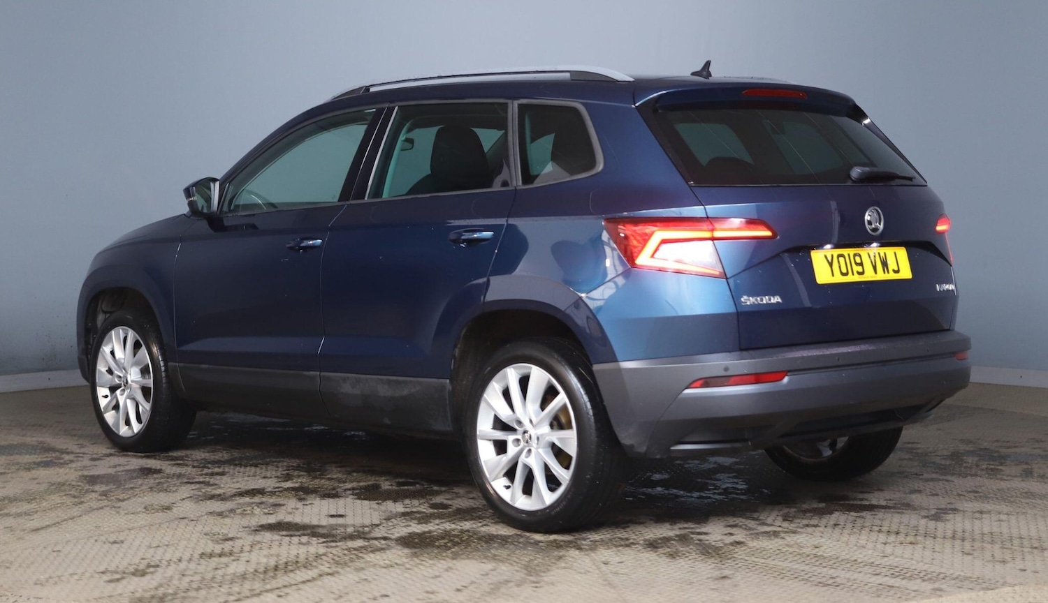 Used Skoda Karoq 2019 for sale - 76899185: Photo 2