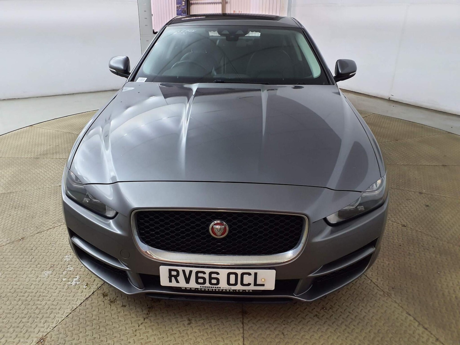 Used Jaguar XE for sale - 77825012: Photo 3