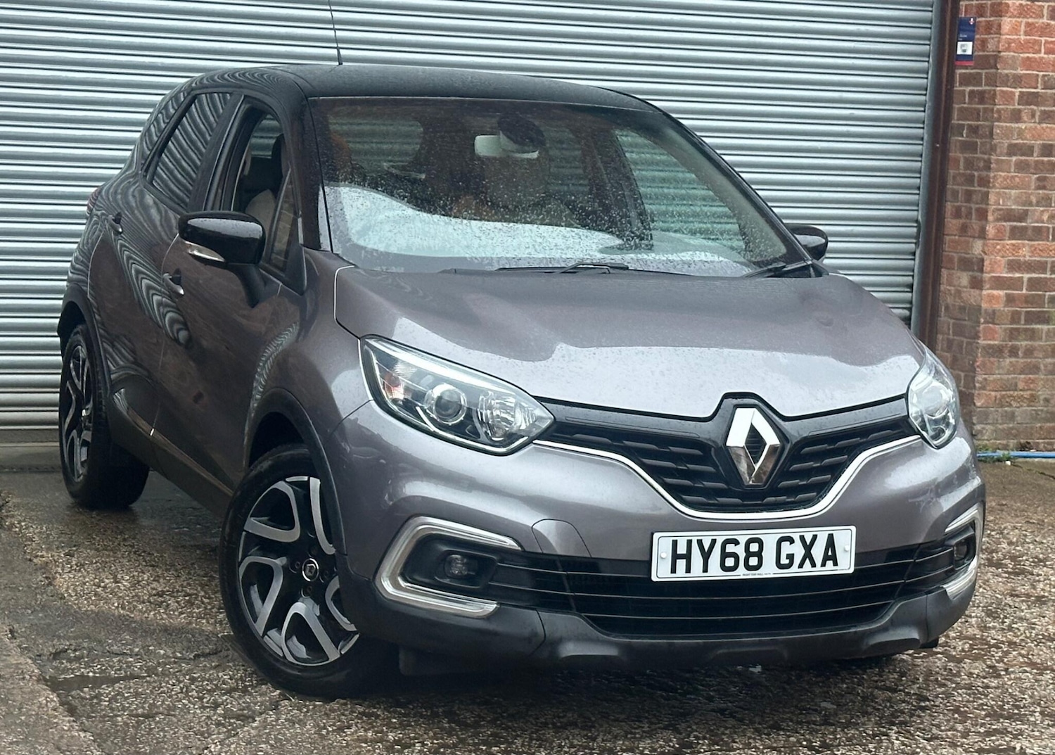 Used Renault Captur 2018 for sale - 76432949: Photo 1