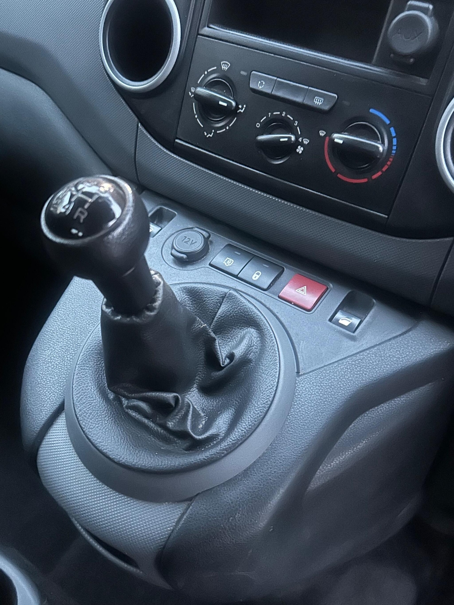 Used Peugeot Partner 2018 for sale - 76823794: Photo 24