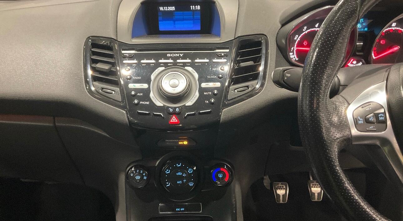 Used Ford Fiesta 2014 for sale - 77040493: Photo 10