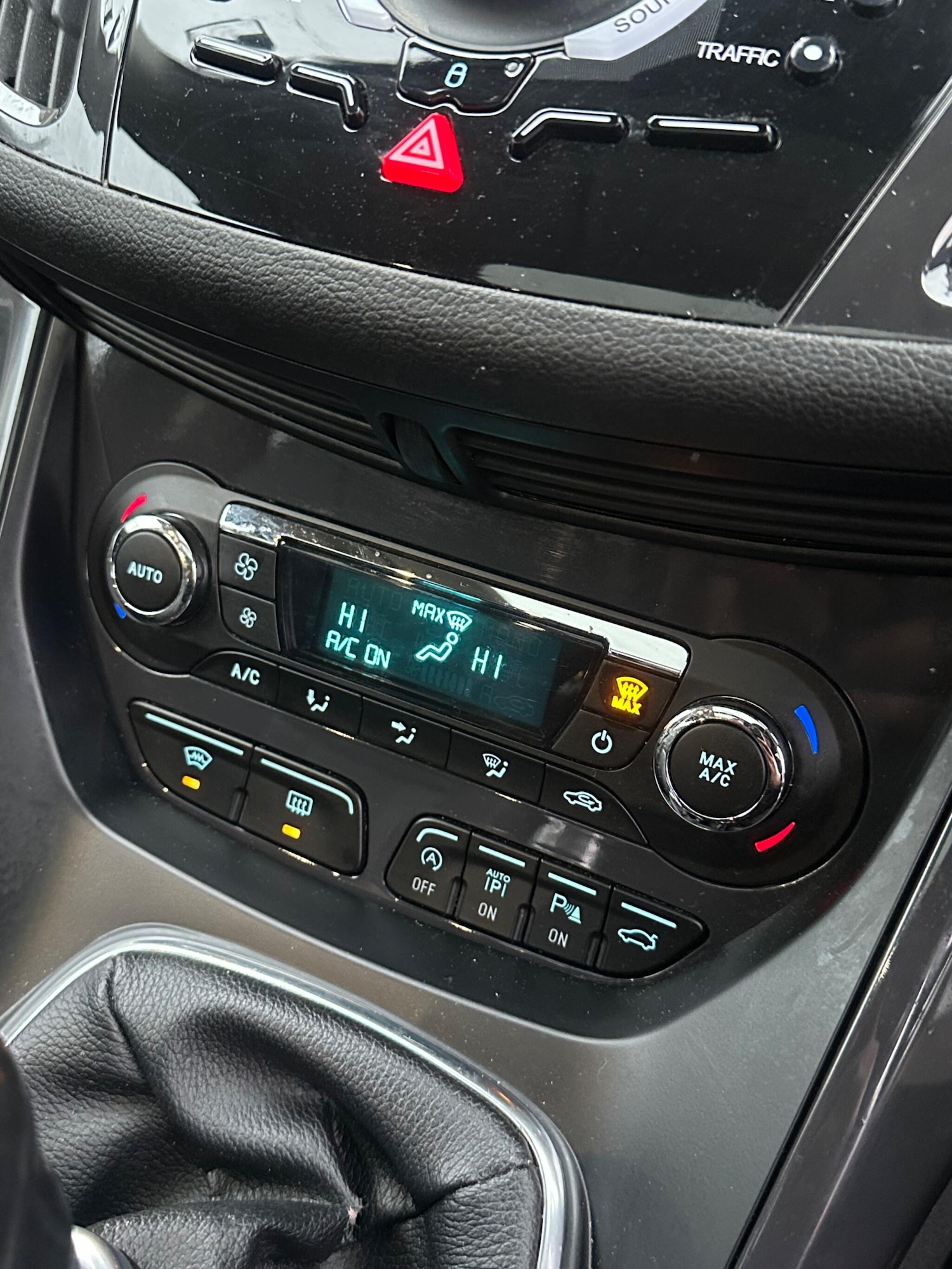 Used Ford Kuga 2015 for sale - 76824560: Photo 26