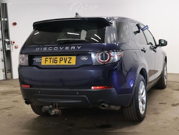 Used Land Rover Discovery Sport 2016 for sale - 77683189: Photo