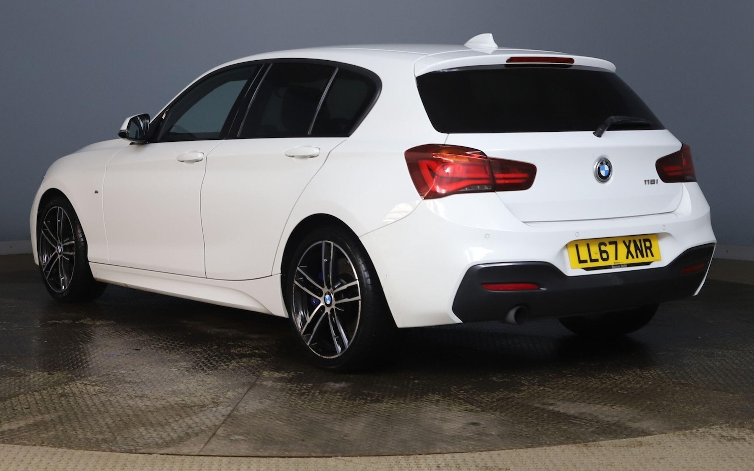 Used BMW 1 Series 2017 for sale - 76899513: Photo 2